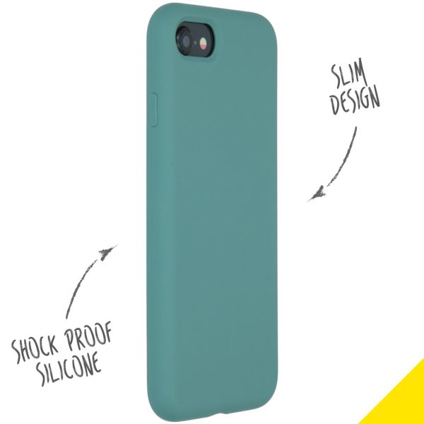 Accezz Liquid Silicone Backcover iPhone SE (2022 / 2020) / 8 / 7 - Pine Green